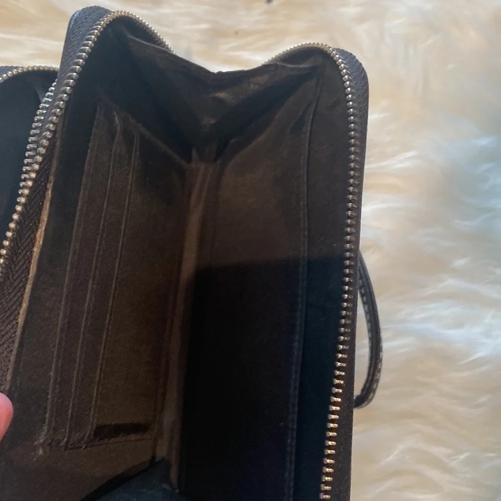 Izod black leather